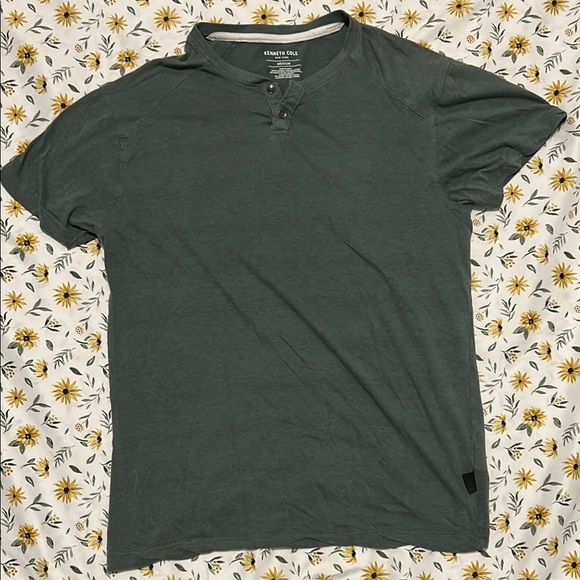 Kenneth Cole Henley Green Short Sleeve Tee - Picture 1 of 6